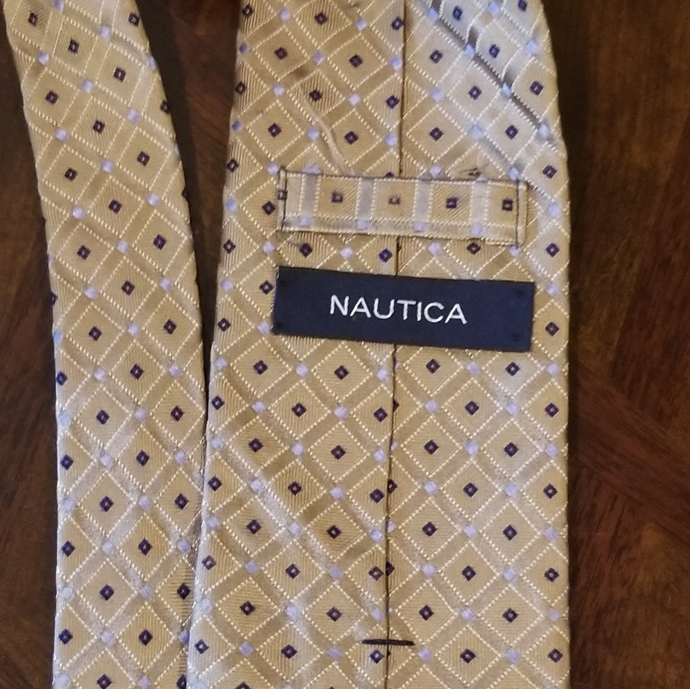 Nautica Men's Tie - Beige Geometric Pattern - Picture 3 of 4